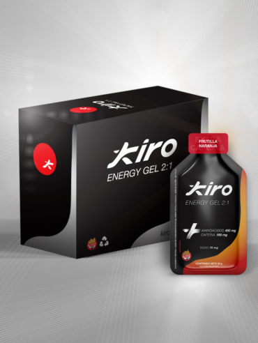 Imagen de un gel de alto rendimiento deportivo marca Kiro y sabor Frutilla Naranja con aminoácidos y extra cafeína de 100 miligramos y su caja completa del mismo sabor. Es un producto sin tacc y listo para consumir en tus carrreras.
